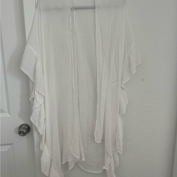NWOT FRANCESCA'S Hyfve Flowy White Ruffled Kimono - Large - Picture 2 of 5